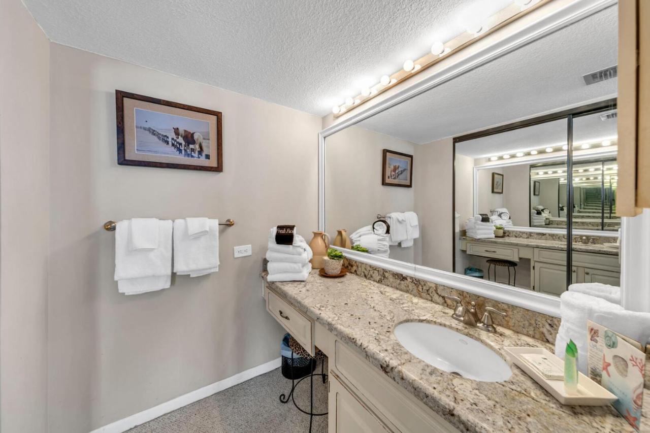 Mainsail 131 - Beachfront 2Br With Free Seasonal Beach Service Дестин Экстерьер фото